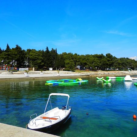 Apartments Nautica II Novigrad  Luaran gambar